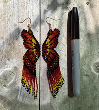 Nature-Inspired: Stunning Monarch Beaded Earrings