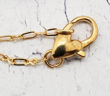 Collar de amatista: piedra preciosa de amatista de color morado oscuro con fianza esmaltada de oro Vermeil y cadena de relleno de oro de 14k de 18 pulgadas