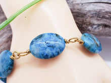 Bracelet à maillons en pierre précieuse d'agate de dentelle folle bleue ~ Bijoux enveloppés de fil avec pierre ovale et fil plaqué or