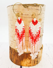 Boucles d'oreilles à franges perlées indigènes parfaites pour la Saint-Valentin