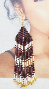 Boucles d'oreilles amérindiennes à franges en perles de rocaille ~ motif "plume de hibou"