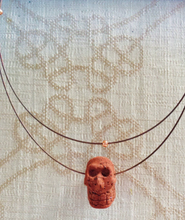 Memento Mori Collier Homme ~ Dia de Los Muertos Statement Necklace ~ Skull Necklace, Gothic Jewelry ~ Hand Carved Skull Lava Stone Pendant