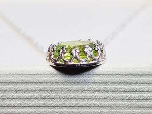 Collar de peridoto genuino ~ Cristal de peridoto de 8 mm en una cadena de plata esterlina de 18 pulgadas