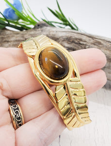 Bracelet oeil de tigre ~ Bracelet manchette/jonc en or brillant avec motif plume